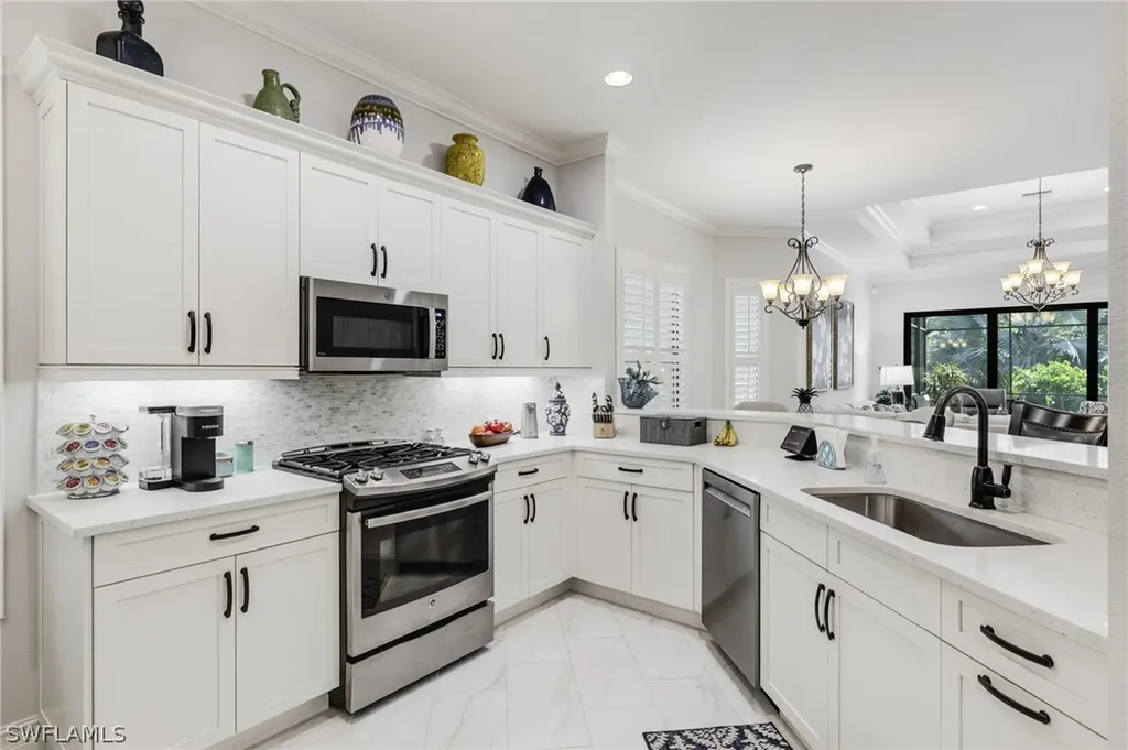 6648 Roma Way Naples FL 34113