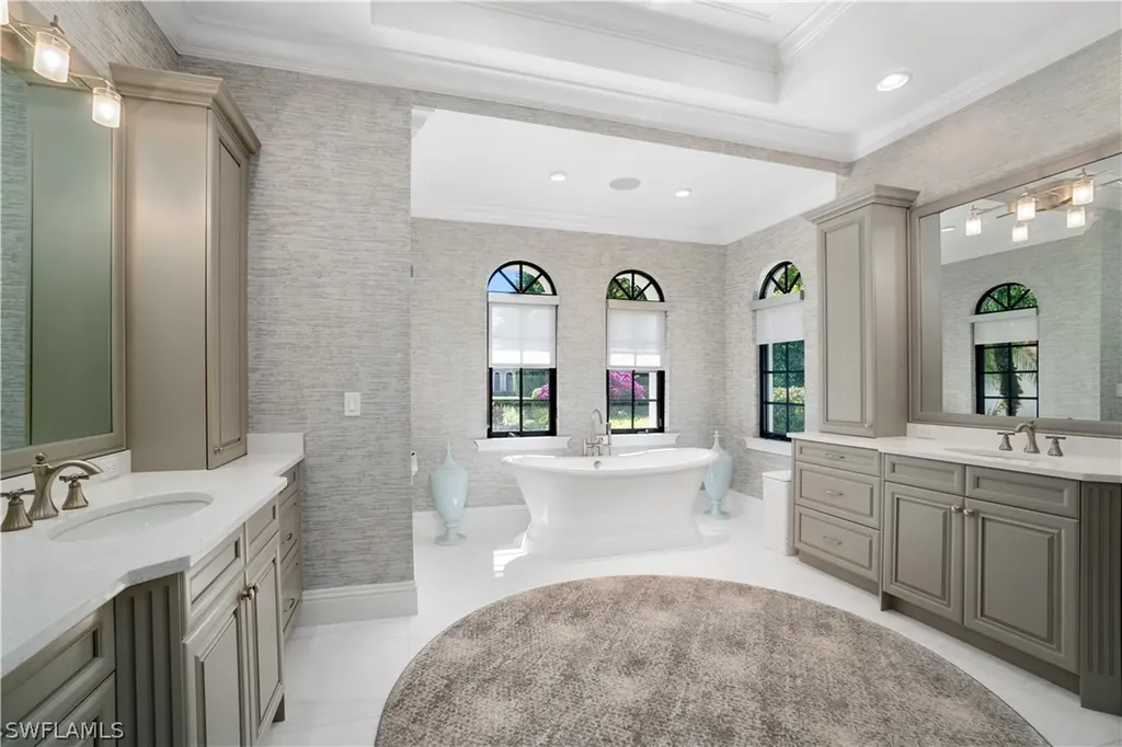 4265 Deephaven Lane Naples FL 34119