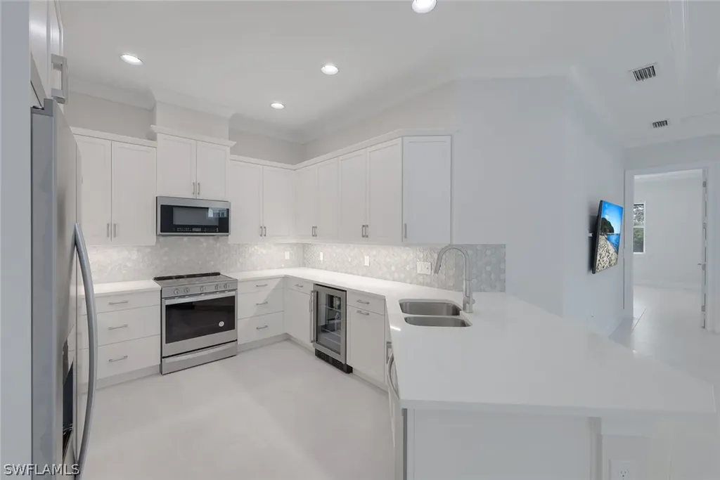 6895 Saona Court Naples FL 34113