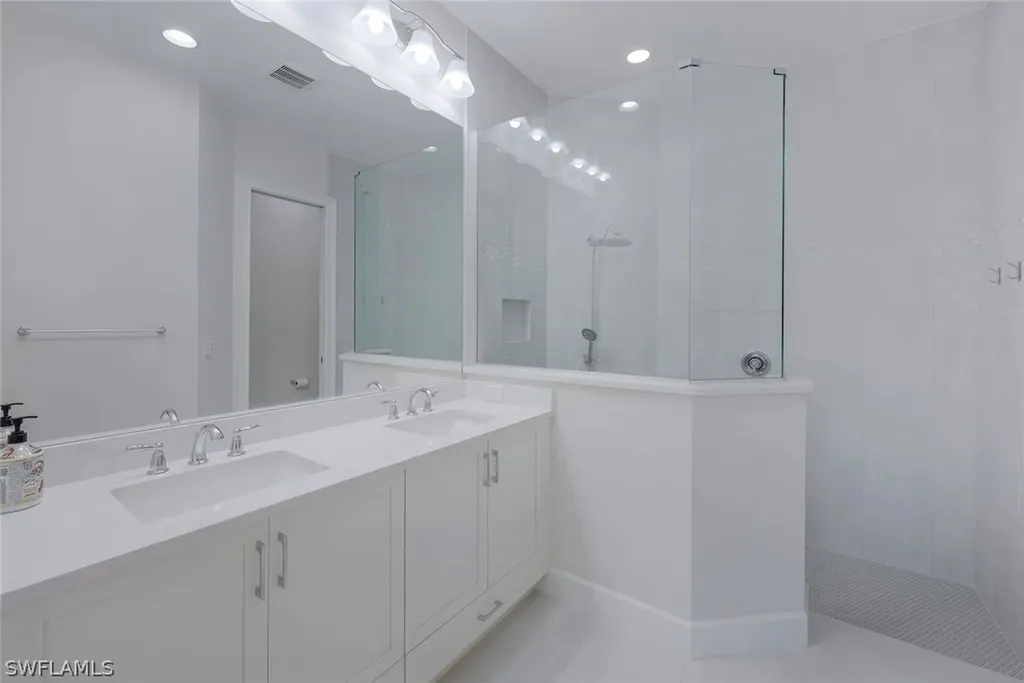 6895 Saona Court Naples FL 34113