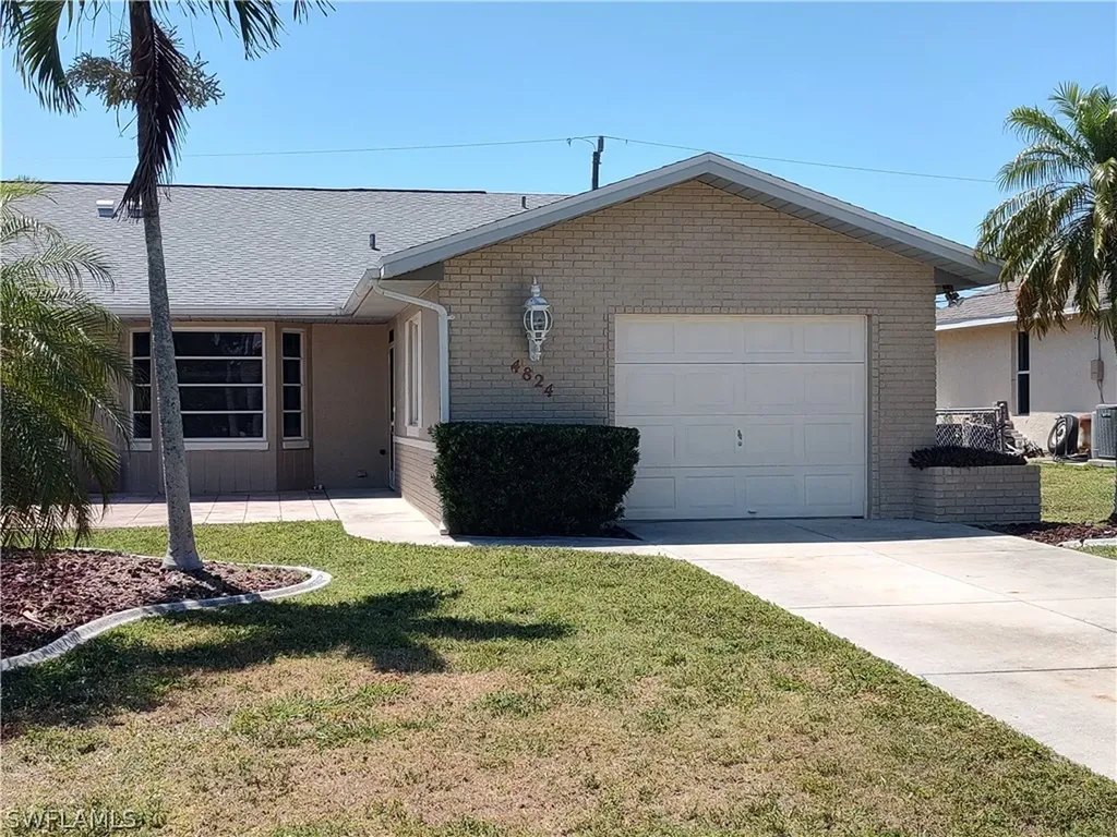4824 SW 23rd Avenue Cape Coral FL 33914