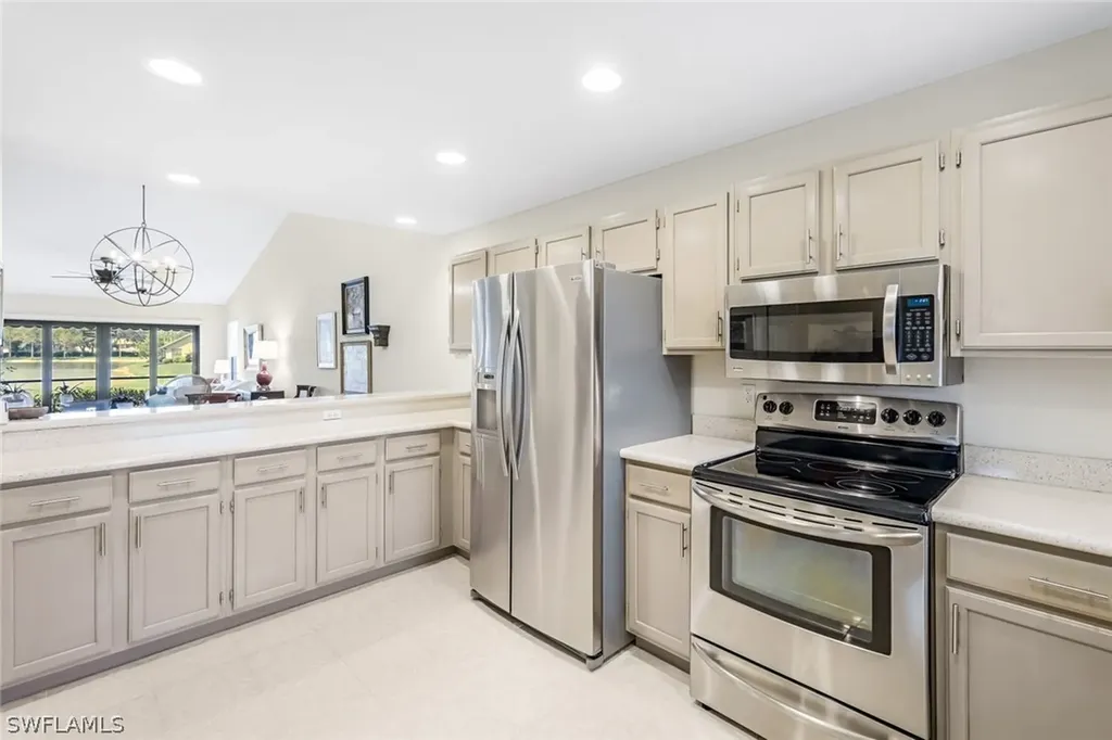 6654 Tannin Lane Naples FL 34109