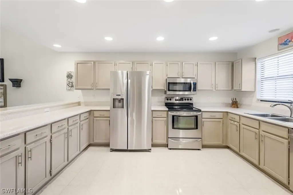 6654 Tannin Lane Naples FL 34109