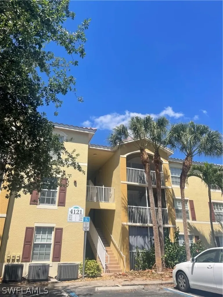4121 Residence Drive Fort Myers FL 33901