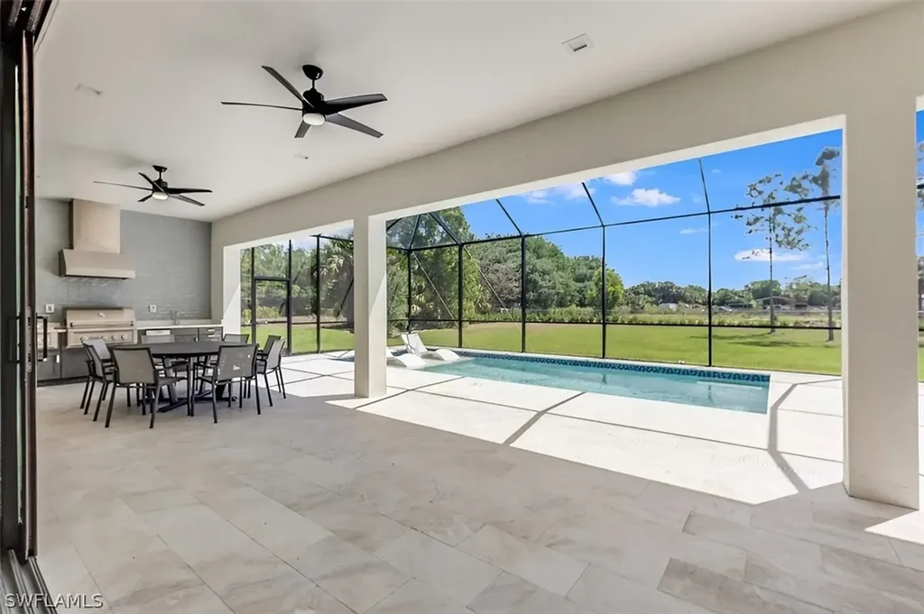 2082 Wilson Boulevard N Naples FL 34120