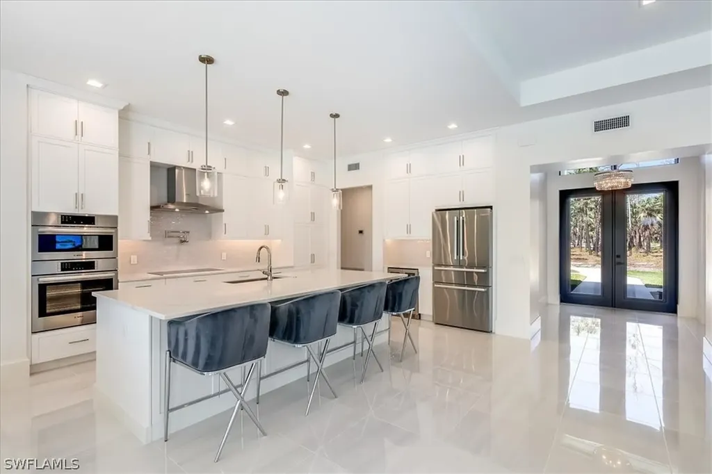 2082 Wilson Boulevard N Naples FL 34120
