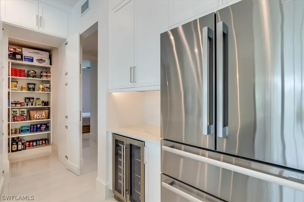 2082 Wilson Boulevard N Naples FL 34120