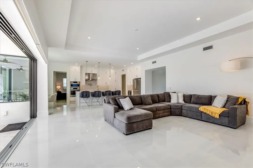2082 Wilson Boulevard N Naples FL 34120