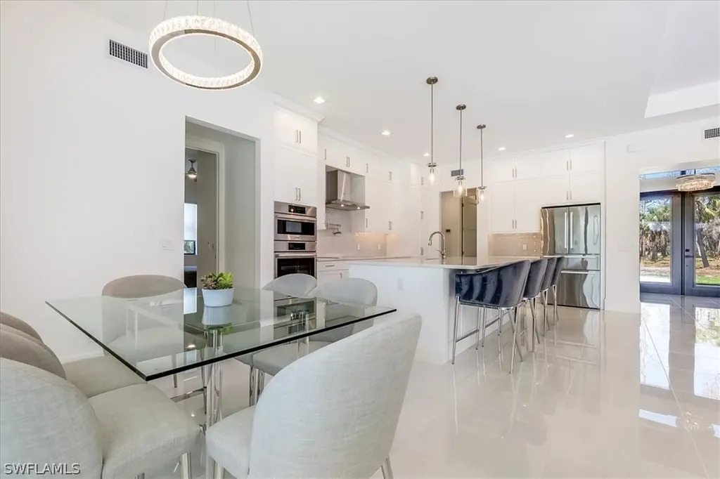 2082 Wilson Boulevard N Naples FL 34120