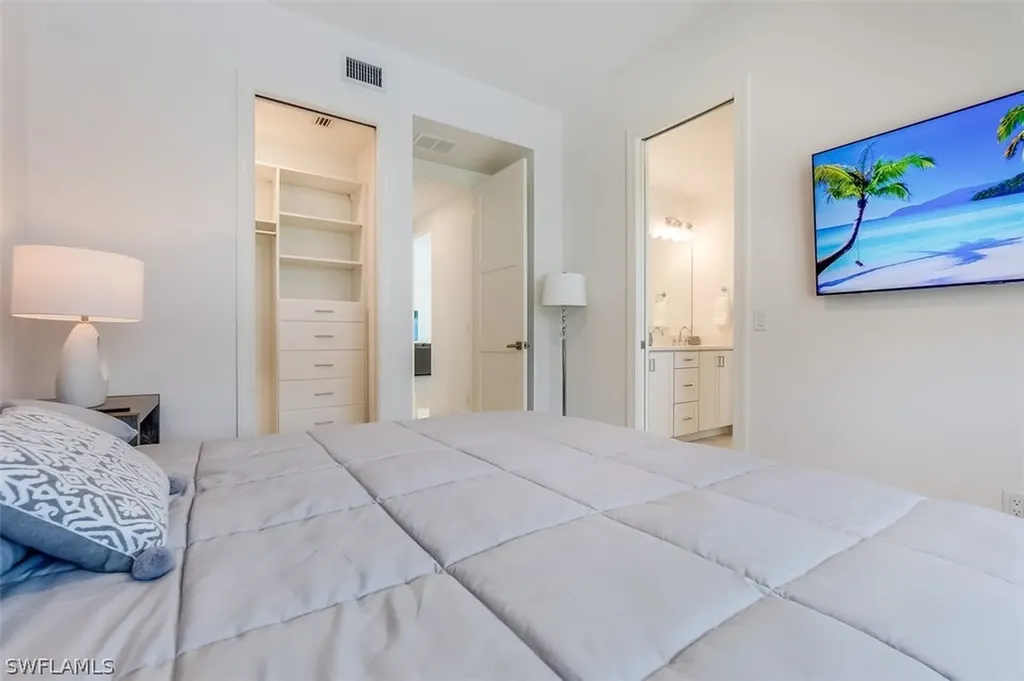 2082 Wilson Boulevard N Naples FL 34120