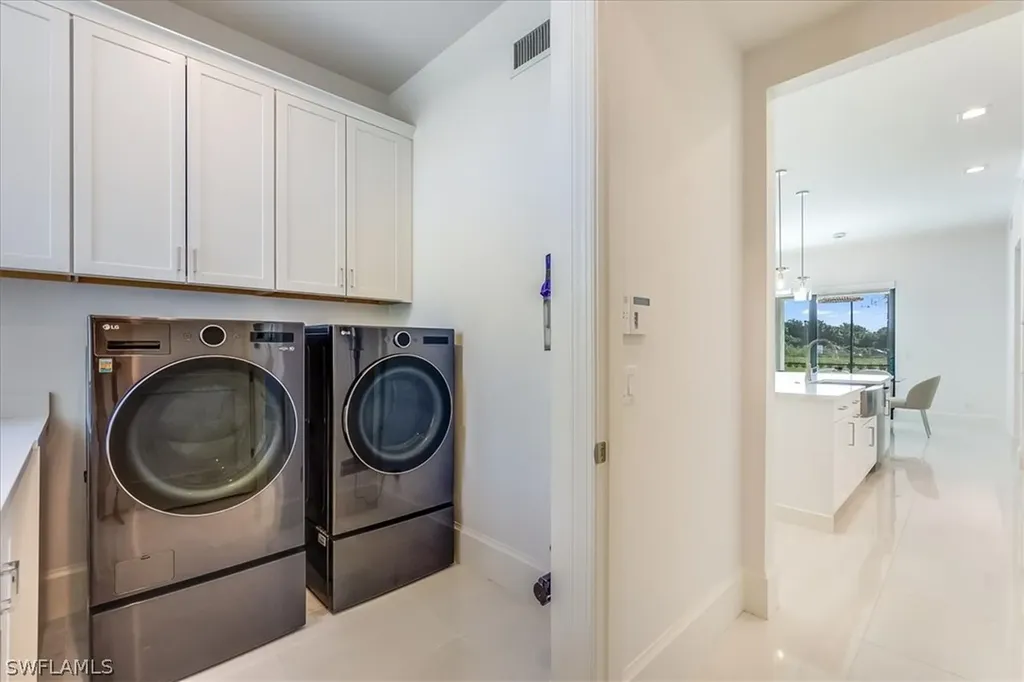 2082 Wilson Boulevard N Naples FL 34120