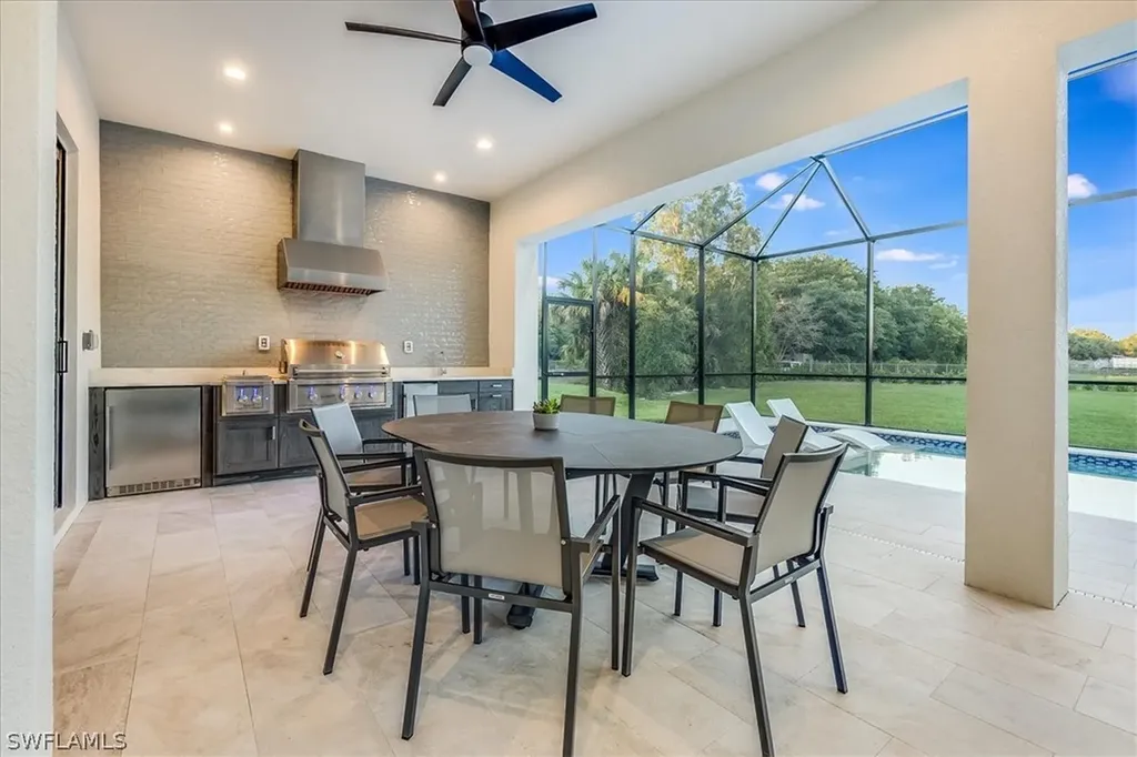 2082 Wilson Boulevard N Naples FL 34120