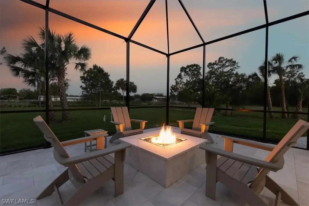 2082 Wilson Boulevard N Naples FL 34120