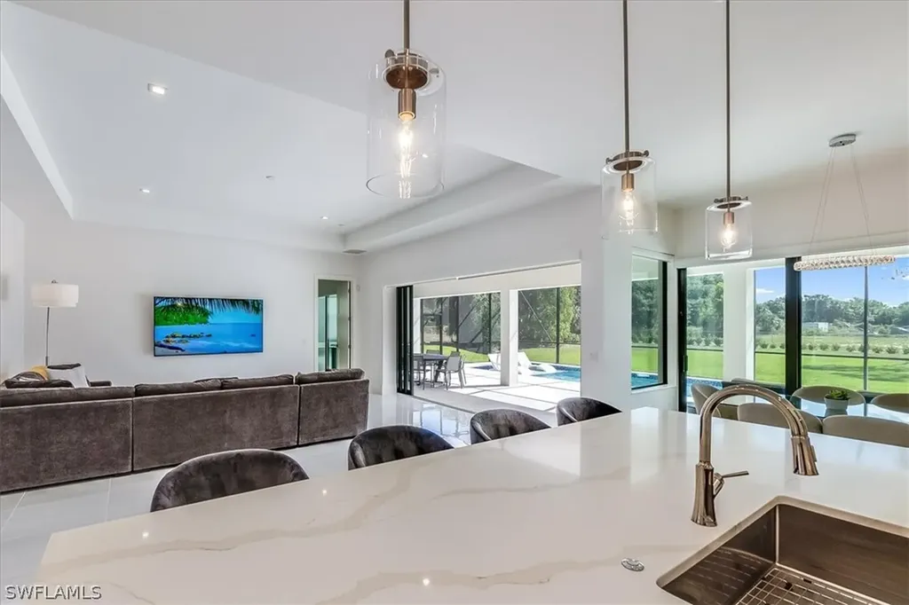 2082 Wilson Boulevard N Naples FL 34120
