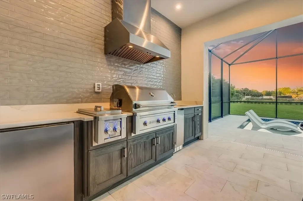 2082 Wilson Boulevard N Naples FL 34120