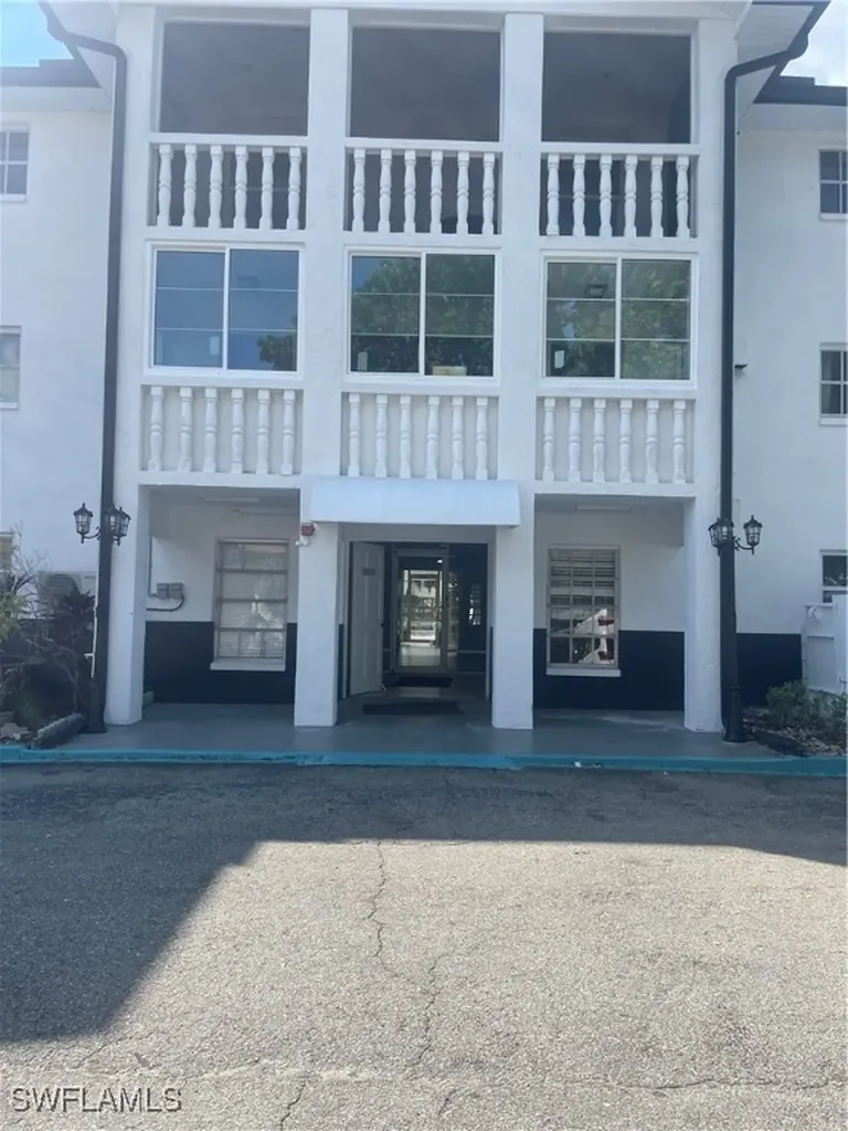 3704 Broadway Fort Myers FL 33901