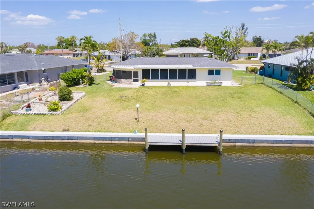 2524 Shelby Parkway Cape Coral FL 33904