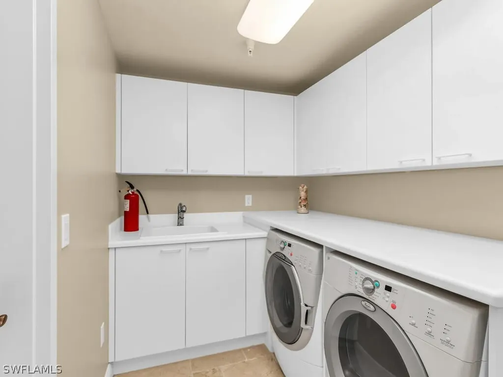 1050 Borghese Lane Naples FL 34114