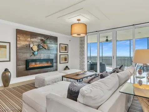1050 Borghese Lane Naples FL 34114