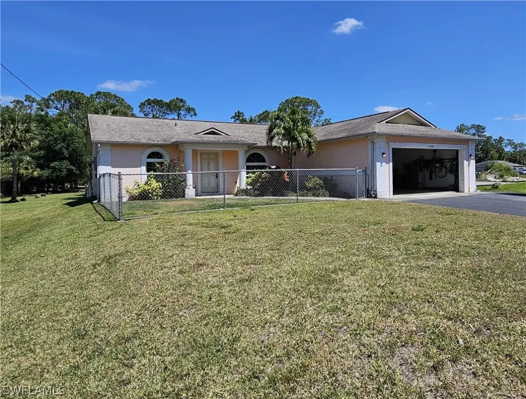 1140 16th Street NE Naples FL 34120