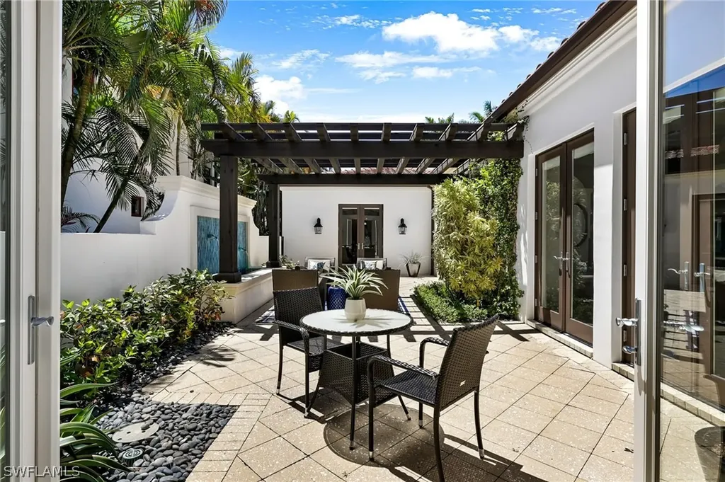 18145 Via Portofino Way Miromar Lakes FL 33913