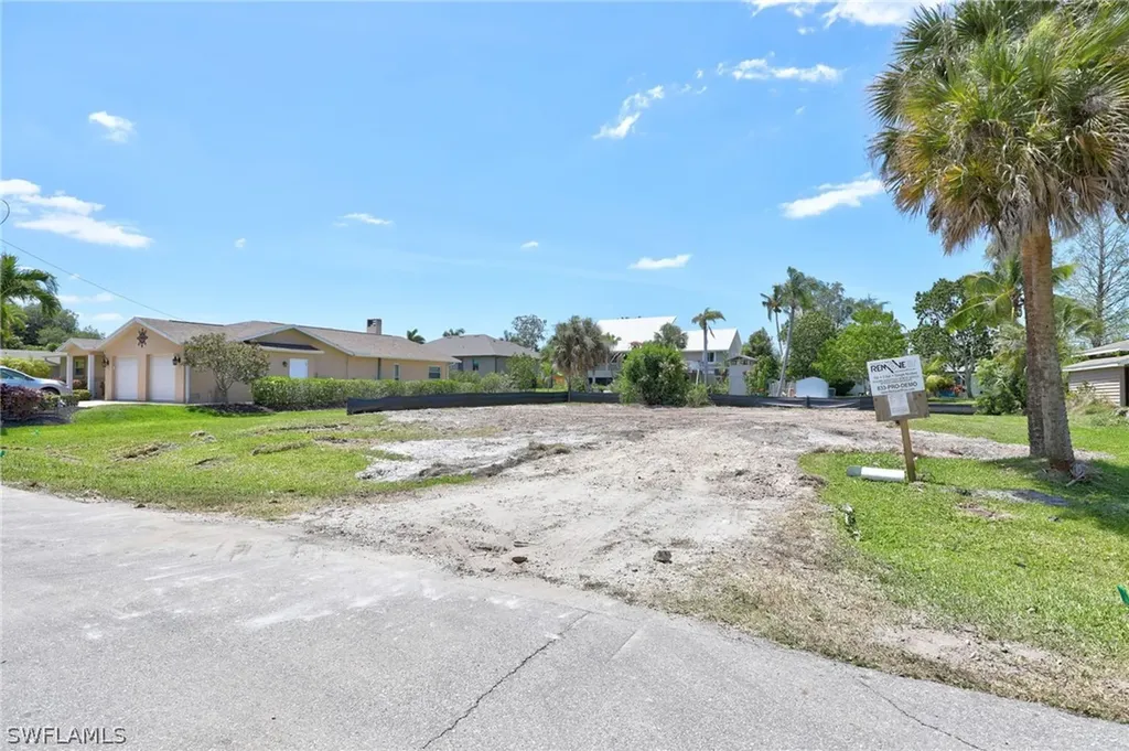27281 Johnson Street Bonita Springs FL 34135