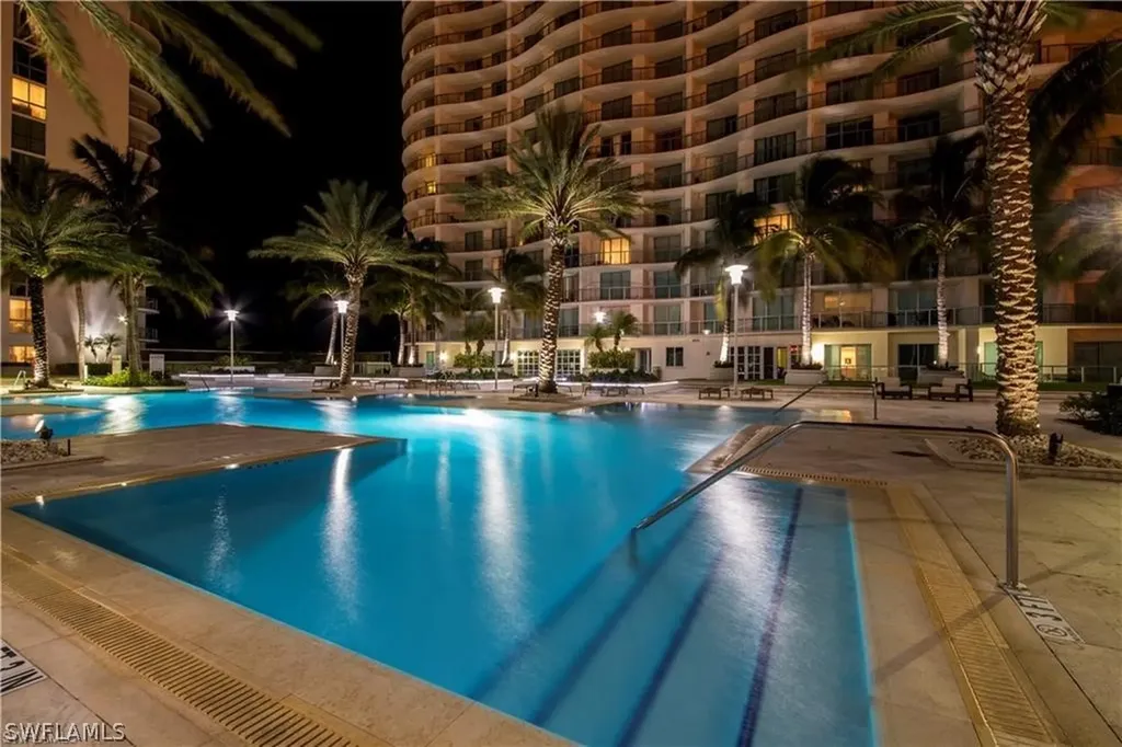 3000 Oasis Grand Boulevard Fort Myers FL 33916