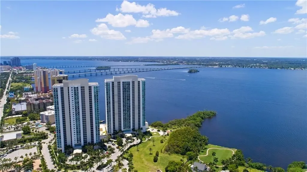 3000 Oasis Grand Boulevard Fort Myers FL 33916