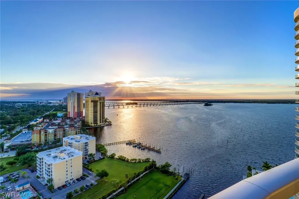 3000 Oasis Grand Boulevard Fort Myers FL 33916