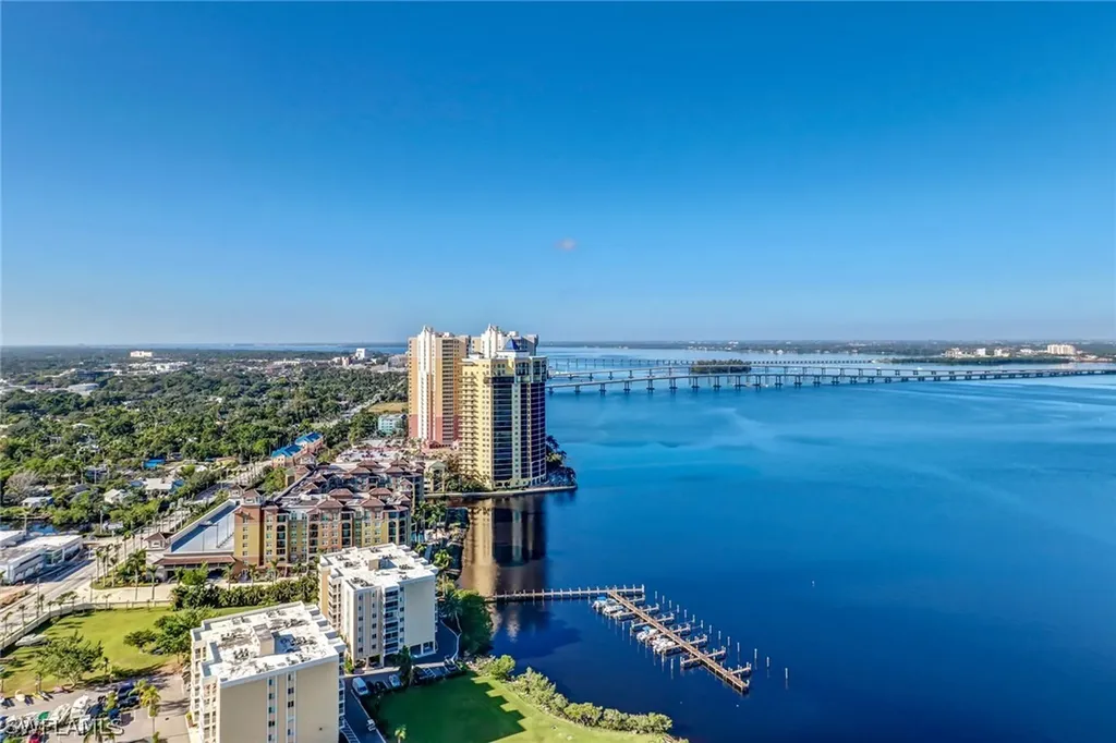 3000 Oasis Grand Boulevard Fort Myers FL 33916