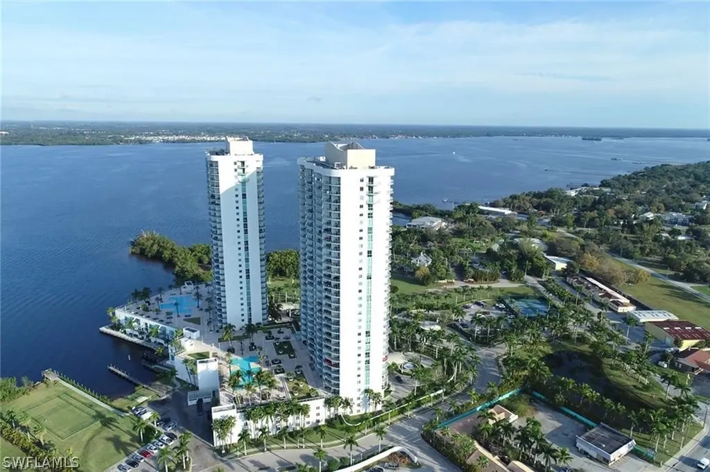 3000 Oasis Grand Boulevard Fort Myers FL 33916
