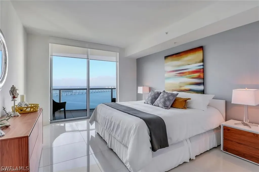 3000 Oasis Grand Boulevard Fort Myers FL 33916