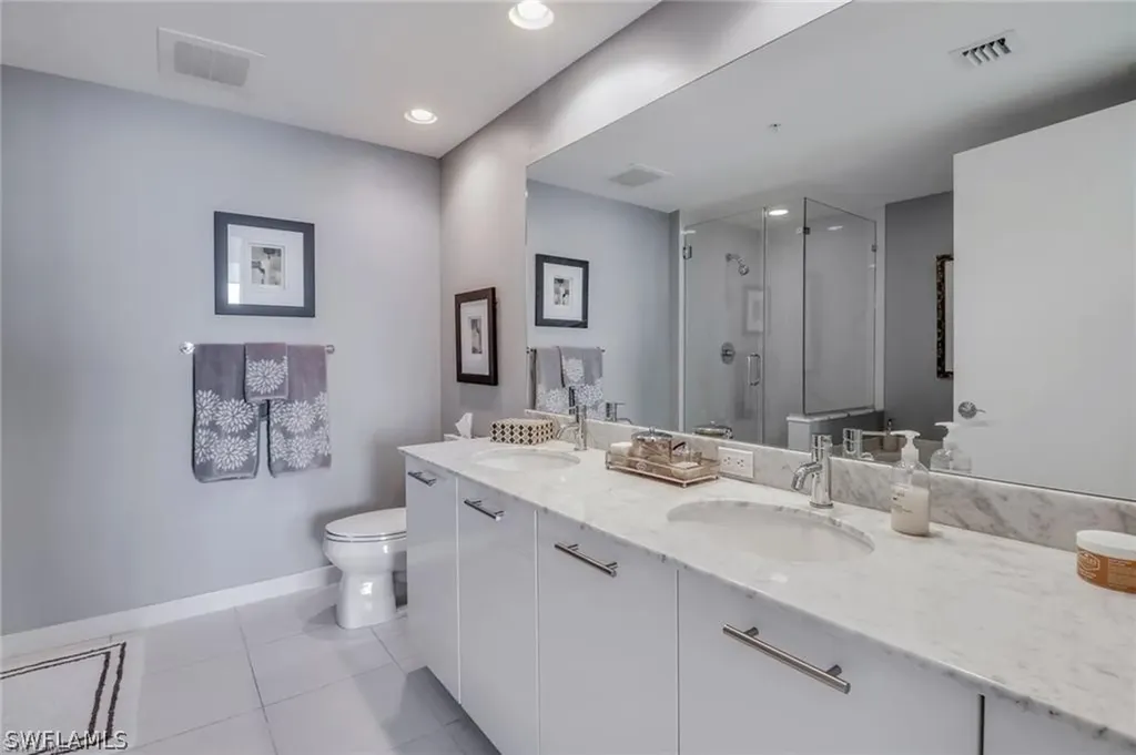 3000 Oasis Grand Boulevard Fort Myers FL 33916