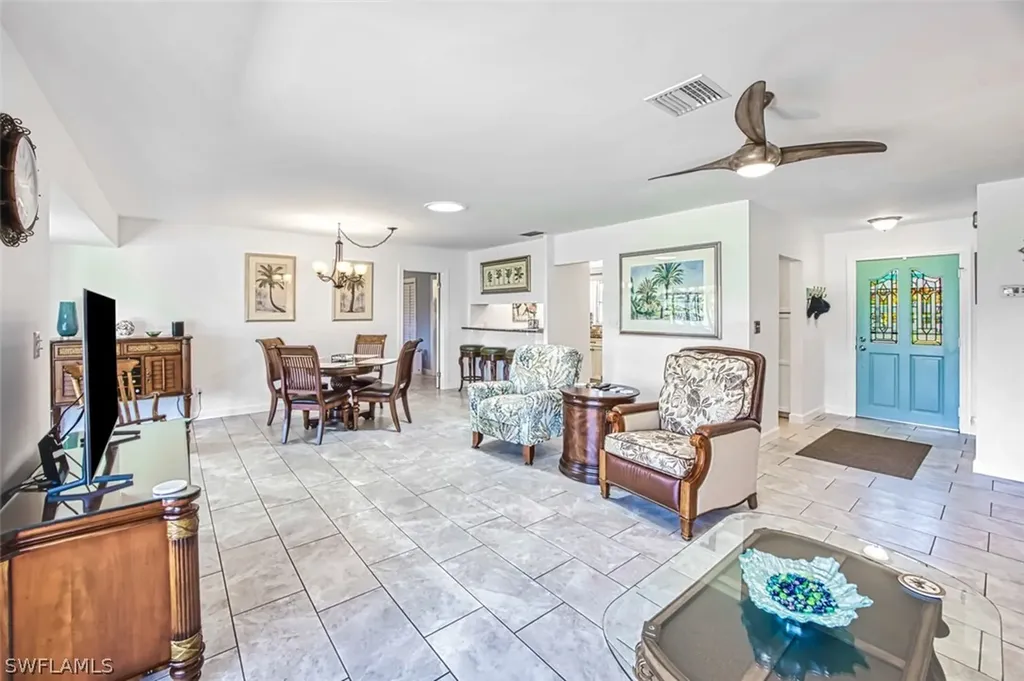 4283 Island Circle Fort Myers FL 33919