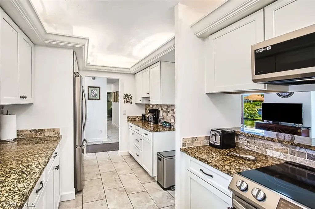 4283 Island Circle Fort Myers FL 33919