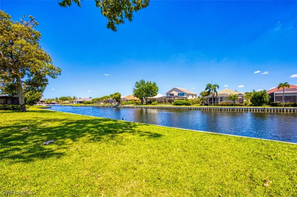 4283 Island Circle Fort Myers FL 33919