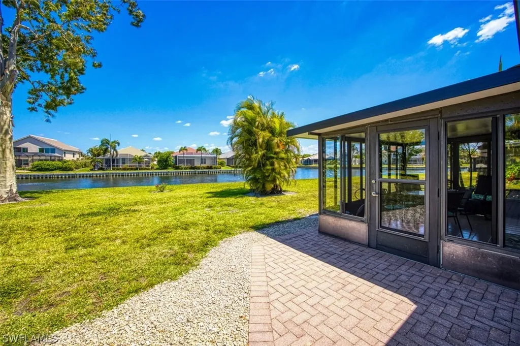 4283 Island Circle Fort Myers FL 33919
