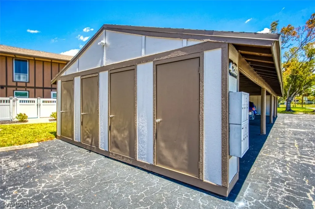 4283 Island Circle Fort Myers FL 33919