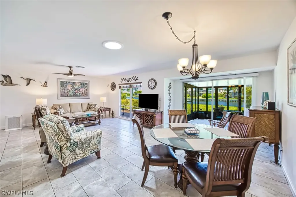 4283 Island Circle Fort Myers FL 33919