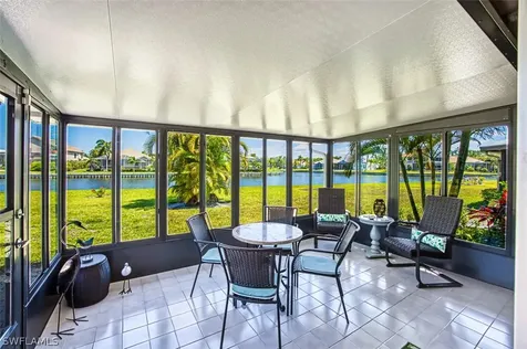 4283 Island Circle Fort Myers FL 33919
