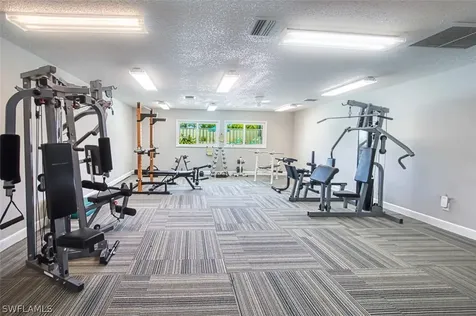 4283 Island Circle Fort Myers FL 33919