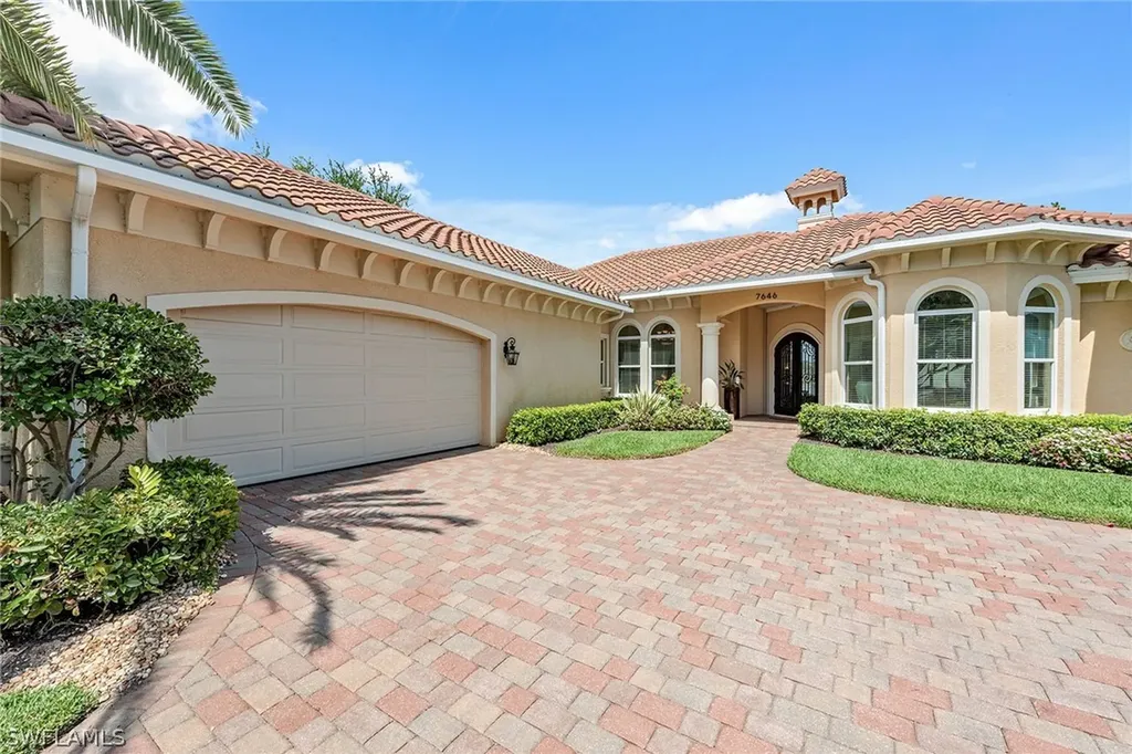 7646 Mulberry Lane Naples FL 34114