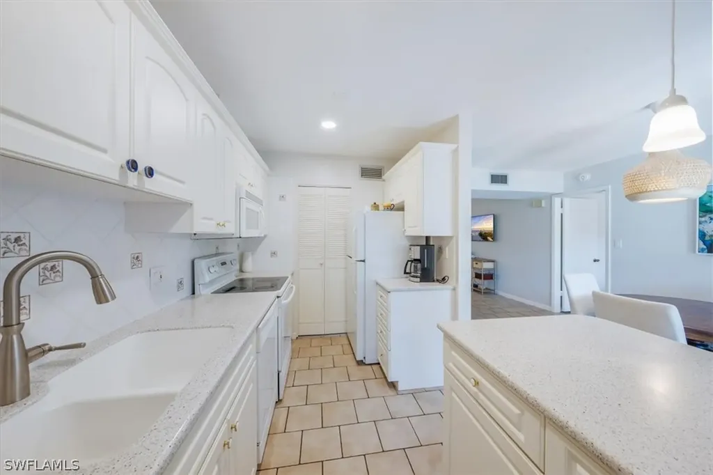 788 Park Shore Drive Naples FL 34103