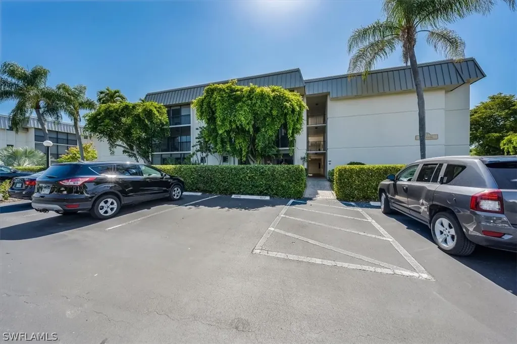788 Park Shore Drive Naples FL 34103