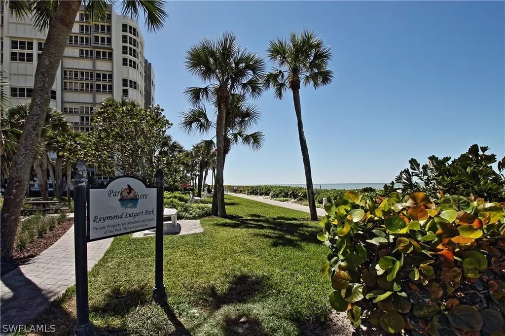 788 Park Shore Drive Naples FL 34103