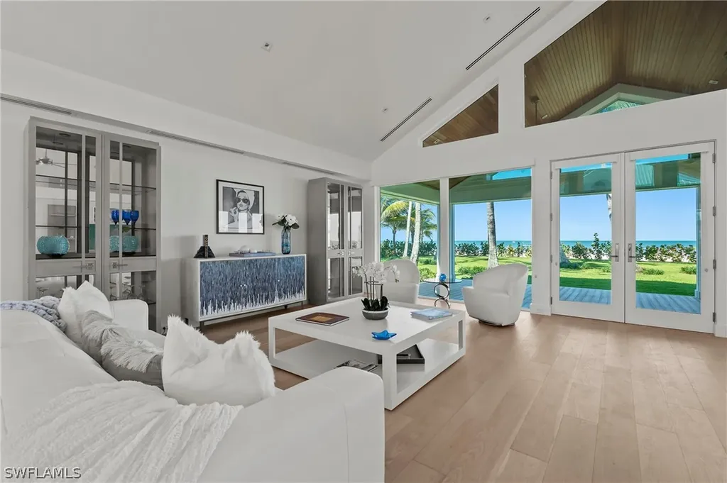 71 18th Avenue S Naples FL 34102