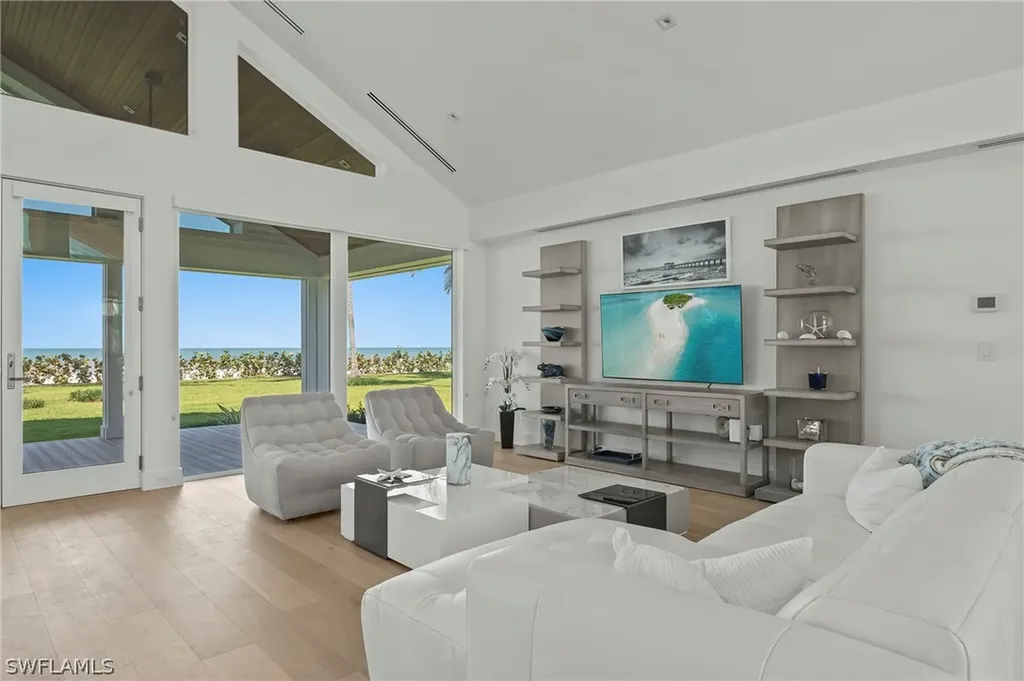 71 18th Avenue S Naples FL 34102