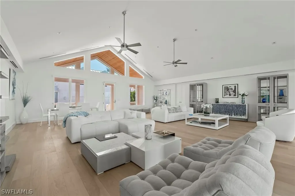 71 18th Avenue S Naples FL 34102