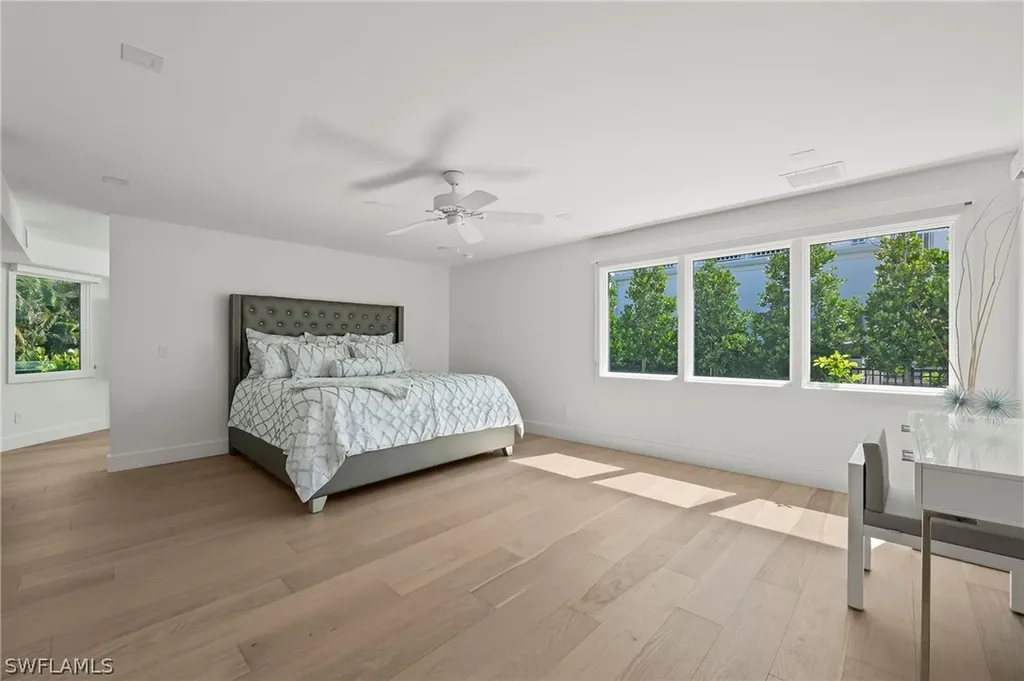 71 18th Avenue S Naples FL 34102