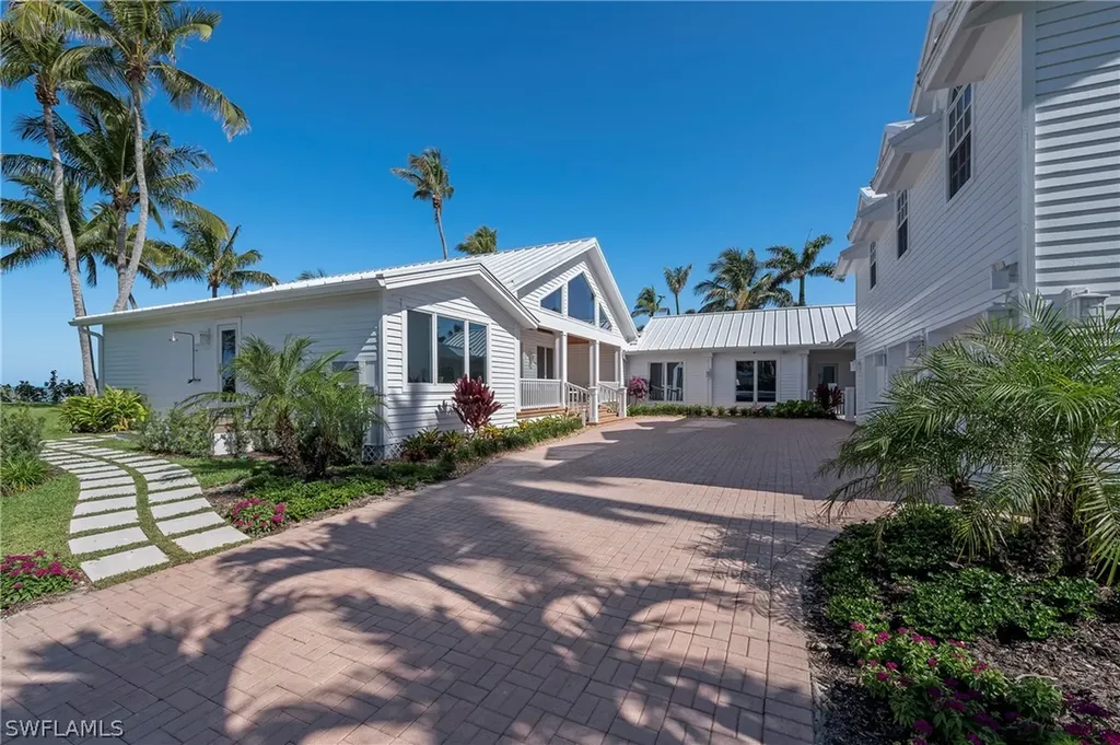 71 18th Avenue S Naples FL 34102